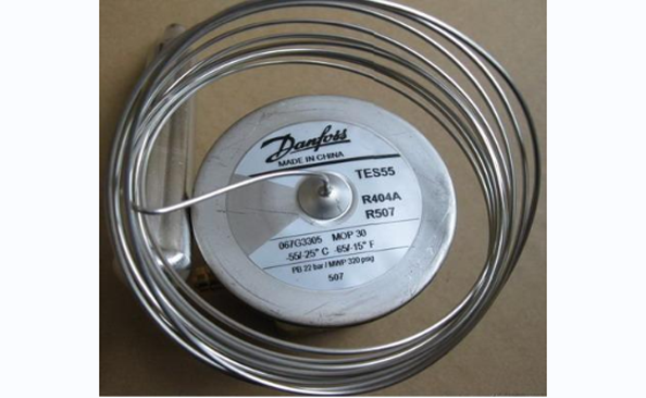 如果高低溫濕熱交變試驗箱進水太多怎么辦？