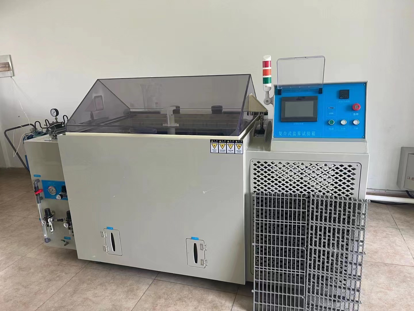 復(fù)合鹽霧試驗箱示意圖