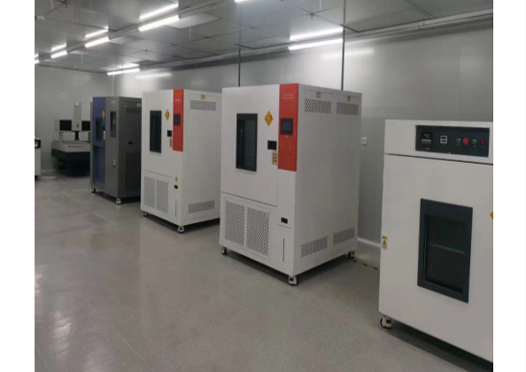 高低溫試驗箱使用環(huán)境是否需要另外安裝散熱裝